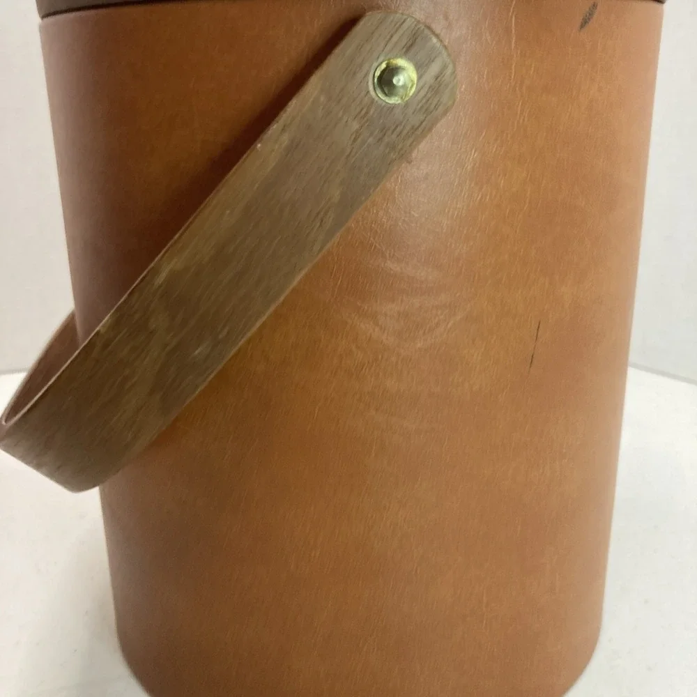 Vintage MCM Bar George Briard Leather Shell Vinyl Ice Bucket‎ Wooden Handle 60's
